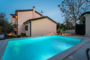 Charmante Villa Crystal Mit Pool, Bis 5 Personen